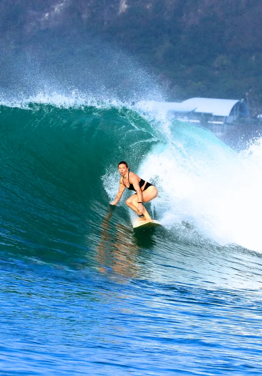 Marit Nobel, Surf Instructor